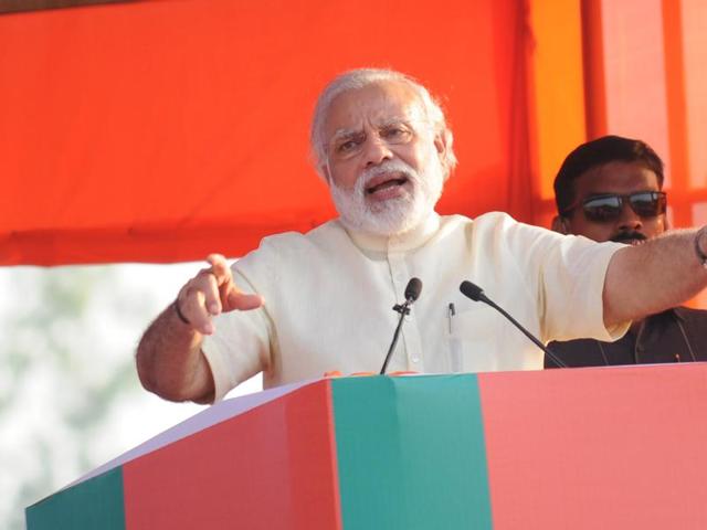 In his budget speech this year, finance minister Arun Jaitley had said that the government would enact necessary amendments in the Motor Vehicles Act and open up the road transport sector in the passenger segment. (Arvind Yadav/HT file)