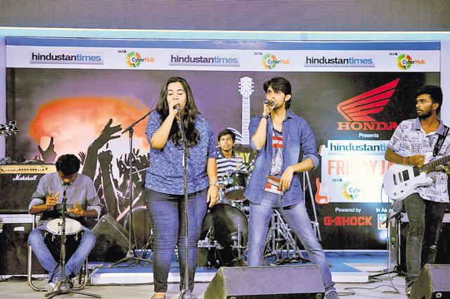 Performance by nine-member The Silhouette Hearts left the audience enthralled. (Abhinav Saha/HT Photo) Performance by nine-member The Silhouette Hearts left the audience enthralled. (Abhinav Saha/HT Photo)