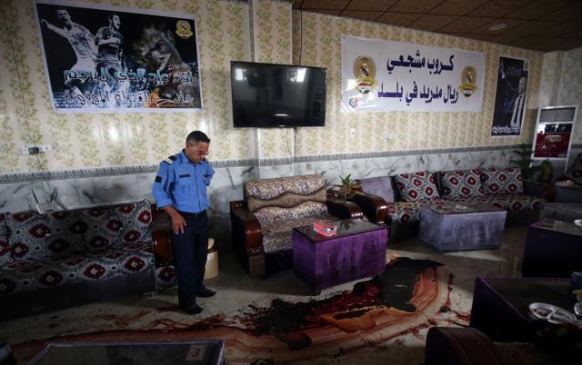 Dozens were killed and 30 wounded, including several members of the security forces, in the attack in the town of Balad and the ensuing chase, officials said. (AFP Photo) Dozens were killed and 30 wounded, including several members of the security forces, in the attack in the town of Balad and the ensuing chase, officials said. (AFP Photo)