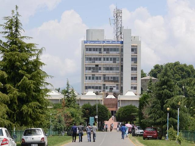A file photo of the Kashmir University building. (Waseem Andrabi/HT Photo) A file photo of the Kashmir University building. (Waseem Andrabi/HT Photo)