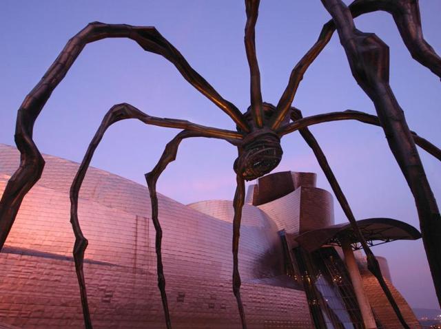 Like “Maman,” seen here at the Guggenheim Bilbao, Louise Bourgeois’s “Spider” takes the form of a giant arachnid. (AFP) Like “Maman,” seen here at the Guggenheim Bilbao, Louise Bourgeois’s “Spider” takes the form of a giant arachnid. (AFP)