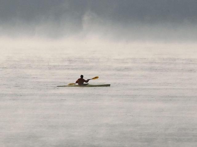 A Polish grandfather left New York on Sunday, on his third solo trans-Atlantic crossing in a kayak, aiming to arrive in Portugal in time to celebrate his 70th birthday on firm ground in September.(Reuters Photo)