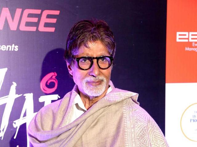 Actor Amitabh Bachchan speaks out in favour of daughter-in-law Aishwarya Rai Bachchan sporting purple lips at Cannes. (Raajesh Kashyap/Hindustan Times) Actor Amitabh Bachchan speaks out in favour of daughter-in-law Aishwarya Rai Bachchan sporting purple lips at Cannes. (Raajesh Kashyap/Hindustan Times)