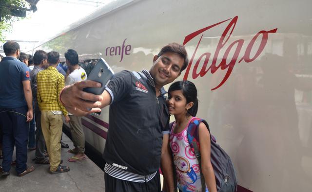 People turned up at the platform of Bareilly railway station to see the Talgo train. (Sachin Saini/HT Photo) People turned up at the platform of Bareilly railway station to see the Talgo train. (Sachin Saini/HT Photo)