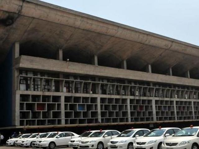 The order came from the high court division bench of justice SS Saron and justice HS Sidhu on the petition of the PU, its dental college and students. (HT File Photo) The order came from the high court division bench of justice SS Saron and justice HS Sidhu on the petition of the PU, its dental college and students. (HT File Photo)