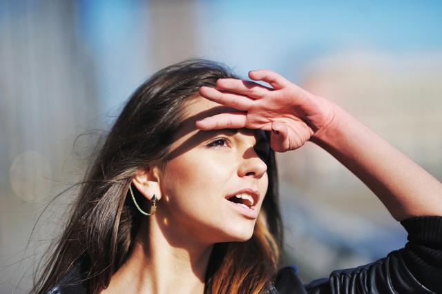 Avoid engaging in a stare-off with the sun. (Shutterstock) Avoid engaging in a stare-off with the sun. (Shutterstock)