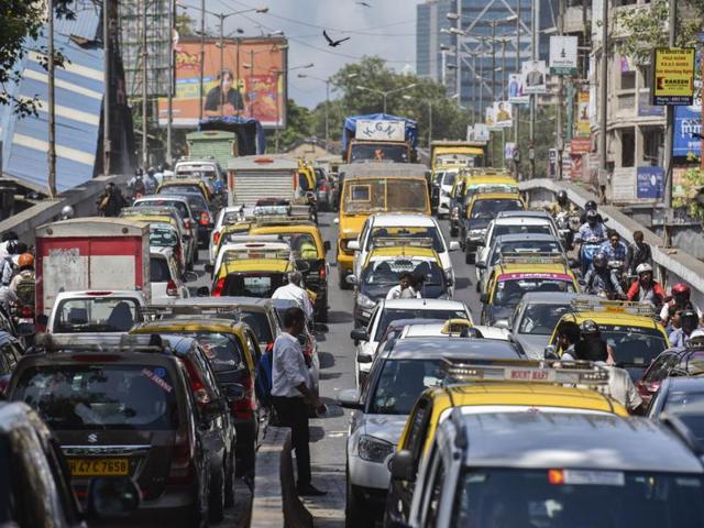 The derailment caused a huge traffic jam on city bound roads in the morning. (kunal patil)
