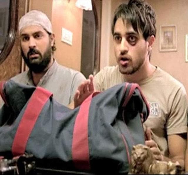 Kunaal Roy Kapur (left) with Imran Khan in a still from Delhi Belly