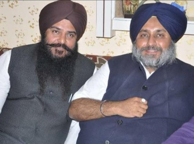 Akali leader Devinder Singh Rania with deputy CM Sukhbir Badal.(HT Photo)