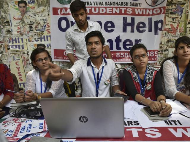 A help desk at Delhi University. (Saumya Khandelwal/HindustanTimes) A help desk at Delhi University. (Saumya Khandelwal/HindustanTimes)