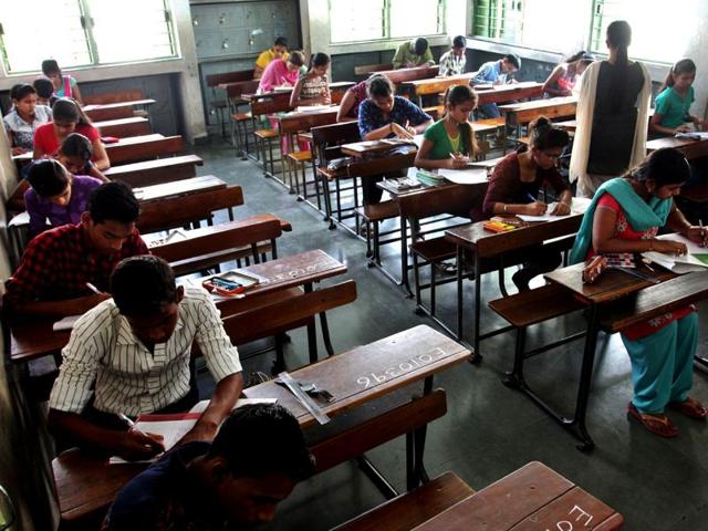 This is not the first time doubts have been raised over the competency of students topping the Bihar board examinations.(HT file photo)