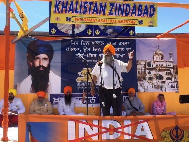 Canadian Sikhs at a pro-Khalistan event. (HT Photo) Canadian Sikhs at a pro-Khalistan event. (HT Photo)