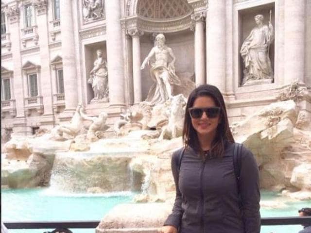 Sunny Leone at the Trevi fountain, Rome. (Instagram)