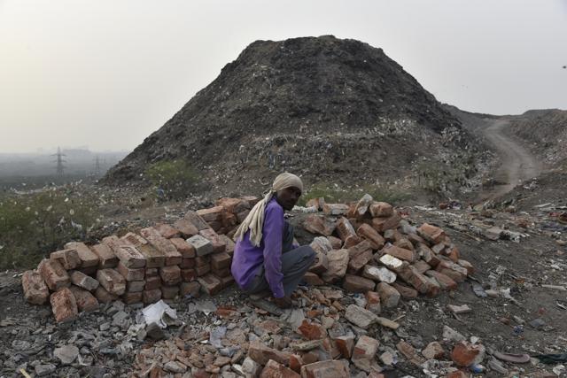 Even though a waste-to-energy plant is already functional at the landfill site, it’s not enough to deal with the quantity of garbage it gets.(S Burmaula / HT Photos) Even though a waste-to-energy plant is already functional at the landfill site, it’s not enough to deal with the quantity of garbage it gets.(S Burmaula / HT Photos)