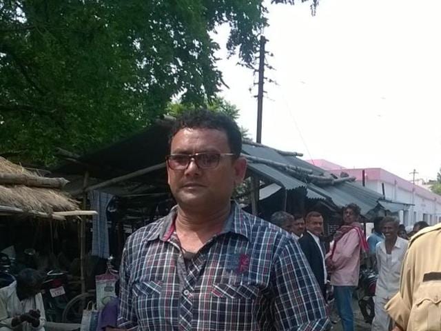 Laddan Mian, a prime suspect in the murder of Siwan journalist Rajdeo Ranjan, surrendered before the police on June 2, 2016. (HT Photo) Laddan Mian, a prime suspect in the murder of Siwan journalist Rajdeo Ranjan, surrendered before the police on June 2, 2016. (HT Photo)