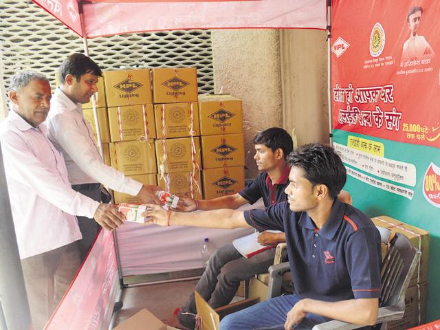 Consumers can purchase LED lights through counters at power substations. (Sakib Ali/HT) Consumers can purchase LED lights through counters at power substations. (Sakib Ali/HT)