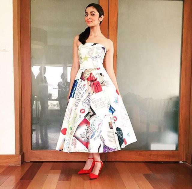 A nicely done ponytail gives you a neat look for a long time. (Instagram/Alia Bhatt)