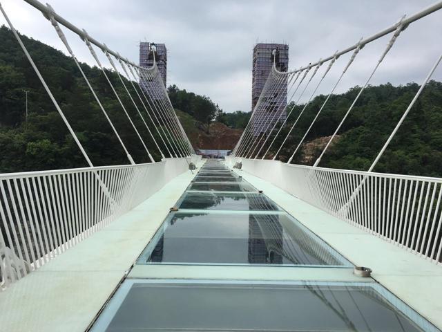 Zhangjiajie Grand Canyon Glass Bridge. (Zhangjiajie Grand Canyon Tourism Management Co. Ltd.)
