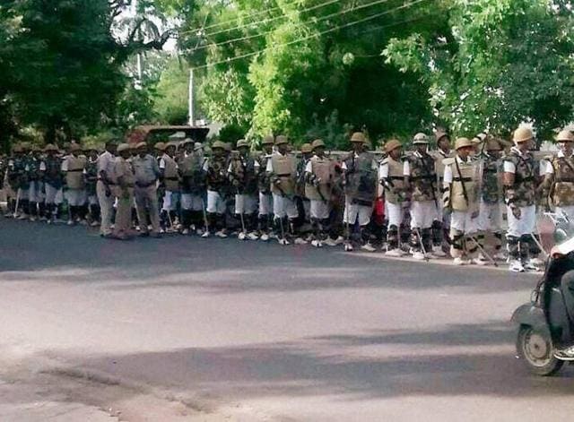 Police began the operation to clear the Jawahar Bagh park in Mathura on June 2 after a court ordered authorities to clear the squatters, who were living in the park since 2014. (PTI)