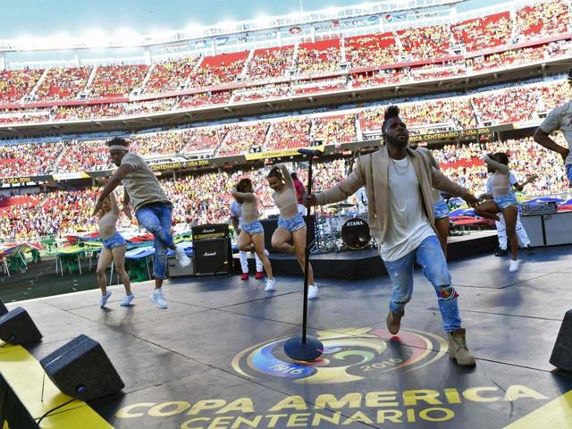 US singer-songwriter Jason Derulo performs during the opening ceremony of the Copa America Centenario football tournament. (AFP Photo) US singer-songwriter Jason Derulo performs during the opening ceremony of the Copa America Centenario football tournament. (AFP Photo)