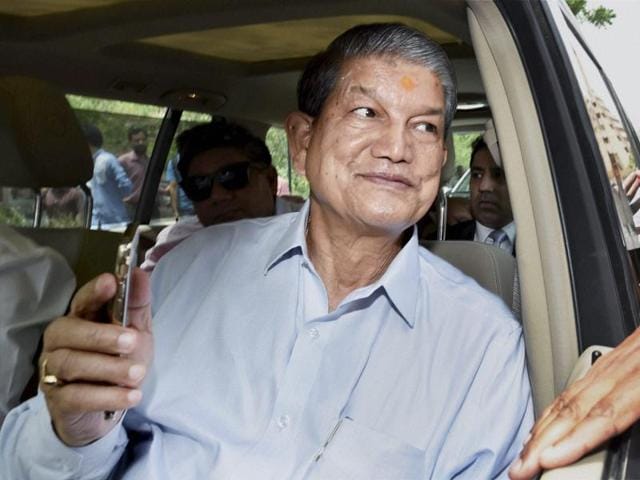 Fissures within the Congress in Uttarakhand have spilled into the open with several MLAs upset by the nominating of chief minister Harish Rawat’s aide to the Rajya Sabha.(PTI Photo)