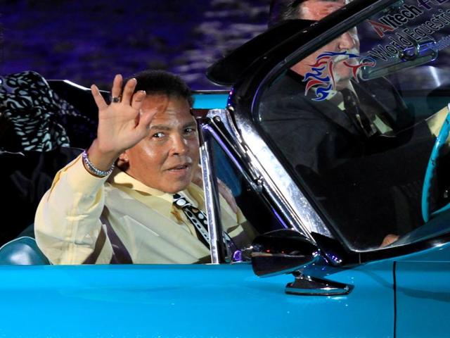 Boxing great Muhammad Ali waves to the crowd during the opening ceremony of the World Equestrian Games in Lexington, Kentucky (Reuters File Photo) Boxing great Muhammad Ali waves to the crowd during the opening ceremony of the World Equestrian Games in Lexington, Kentucky (Reuters File Photo)