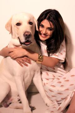 Jennifer Winget with her pet dog.