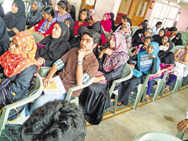 Aspire, a Kalyan-based educational organisation, held a career guidance programme for Class 10 and 12 students (in pic). The experts guided the students on how to select a career and also educated them about different government and private scholarships.(HT Photo)