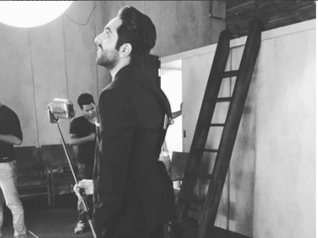 Taking a break from his shoot, Ayushmann Khuranna revealed the ‘real story’ on his Instagram account: “Wearing an oversized jacket with clamps.” (Instagram)