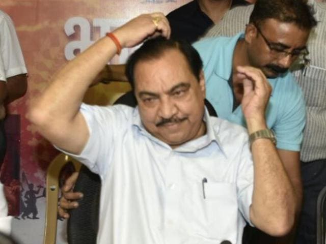 Eknath Khadse addresses press conference at BJP office in Mumbai on Saturday as he resigned as the Maharashtra revenue minister over the graft charges against him.(Kunal Patil/HT Photo) Eknath Khadse addresses press conference at BJP office in Mumbai on Saturday as he resigned as the Maharashtra revenue minister over the graft charges against him.(Kunal Patil/HT Photo)