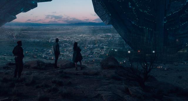 America prepares for yet another attack 20 years later in Independence Day: Resurgence. America prepares for yet another attack 20 years later in Independence Day: Resurgence.