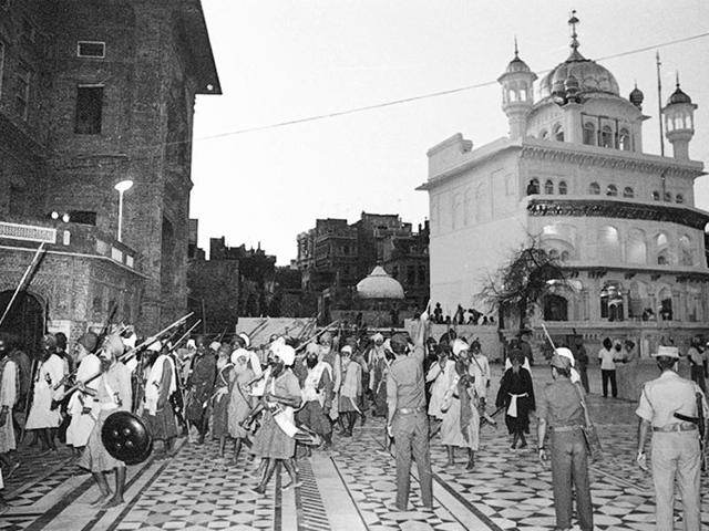 A fountainhead of Sikh fundamentalism, the Damdami Taksal was then headed by Jarnail Singh Bhindranwale, a fiery Sikh leader. Damdami Taksal was the nerve centre of anti-government extremism that led to the 1984 Operation Bluestar. (SN Sinha/HT File Photo ) A fountainhead of Sikh fundamentalism, the Damdami Taksal was then headed by Jarnail Singh Bhindranwale, a fiery Sikh leader. Damdami Taksal was the nerve centre of anti-government extremism that led to the 1984 Operation Bluestar. (SN Sinha/HT File Photo )