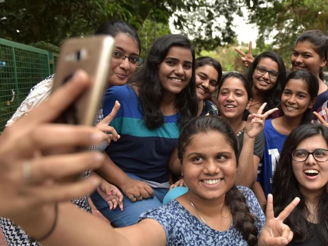Students of Fr Agnels School in Vashi celebrate their results.(Bachchan Kumar)