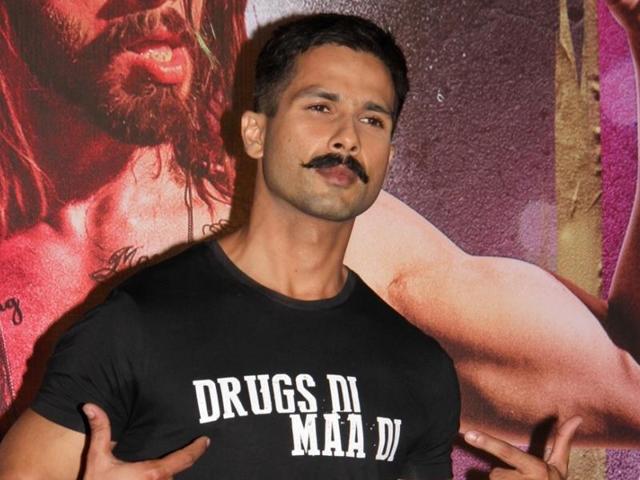 We Should Treat Viewers As Adults Shahid On Udta Punjab Row Hindustan Times The story of udta punjab is based on the issue of drug. shahid on udta punjab row