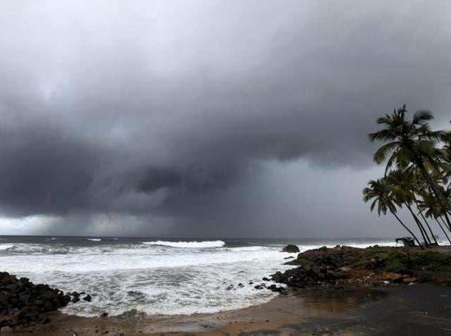 The normal onset date for Monsoon is June 1. However, The South West monsoon is “very likely” to hit Kerala on June 9 following favourable conditions. (Vivek R Nair / HT Photo) The normal onset date for Monsoon is June 1. However, The South West monsoon is “very likely” to hit Kerala on June 9 following favourable conditions. (Vivek R Nair / HT Photo)