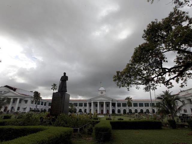 Dark clouds over the secretariat building of the Government of Kerala in Thiruvananthapuram. The monsoon’s first port of call in the Indian mainland is Kerala. (Vivek R Nair / HT Photo) Dark clouds over the secretariat building of the Government of Kerala in Thiruvananthapuram. The monsoon’s first port of call in the Indian mainland is Kerala. (Vivek R Nair / HT Photo)