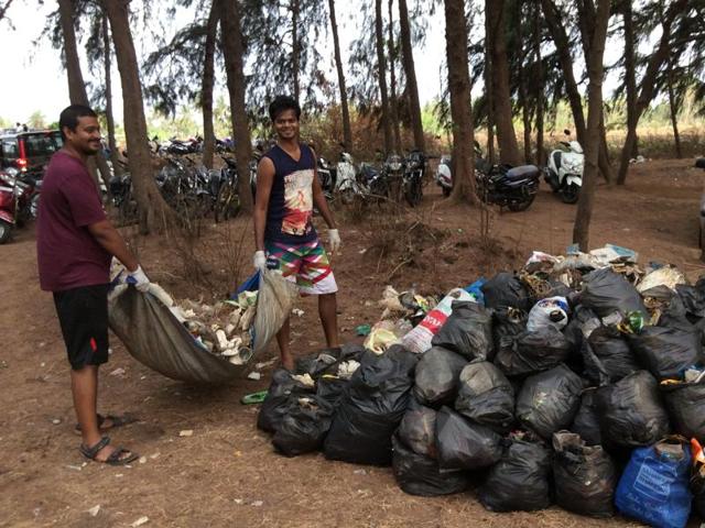 People across all age groups took part in the cleanliness drive which will take place on three more Sundays.(HT PHOTO)