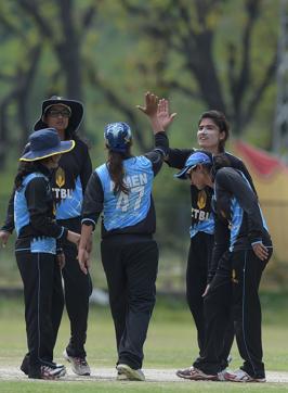 Though she loves football, Baig (2R) admits there is more charm in cricket in Asia. (AFP) Though she loves football, Baig (2R) admits there is more charm in cricket in Asia. (AFP)