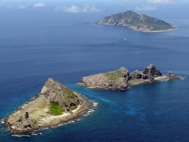 A group of disputed islands, Uotsuri island (top), Minamikojima (bottom) and Kitakojima, known as Senkaku in Japan and Diaoyu in China is seen in the East China Sea. (REUTERS File Photo) A group of disputed islands, Uotsuri island (top), Minamikojima (bottom) and Kitakojima, known as Senkaku in Japan and Diaoyu in China is seen in the East China Sea. (REUTERS File Photo)