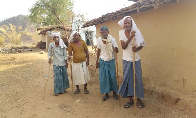Elders of Harijan tola suffering from fluorosis have bent backs and cannot walk without stick at Pratappur village in Garhwa. (B Vijay Murty/ Hindustan Times) Elders of Harijan tola suffering from fluorosis have bent backs and cannot walk without stick at Pratappur village in Garhwa. (B Vijay Murty/ Hindustan Times)