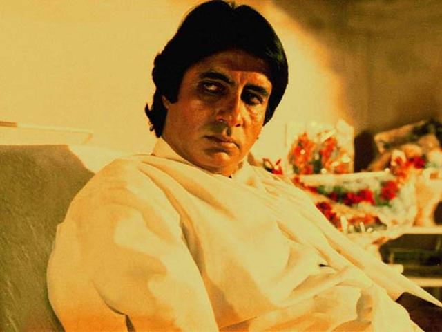 Amitabh rocked the kohl smeared eyes in Agneepath. Amitabh rocked the kohl smeared eyes in Agneepath.