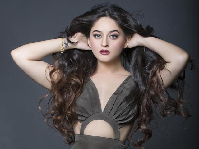 Television actor Mahhi Vij says her initial days in Mumbai were very difficult.