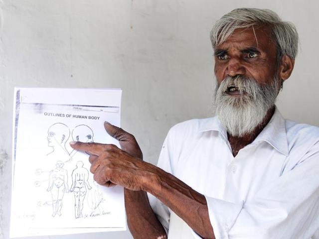 Victim’s father Chaman Lal talking to the media in Chandigarh. (Keshav Singh/HT Photo) Victim’s father Chaman Lal talking to the media in Chandigarh. (Keshav Singh/HT Photo)