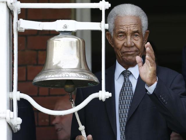 West Indies Legend Garfield Sobers Leads Lord’s Tribute To Muhammad Ali ...