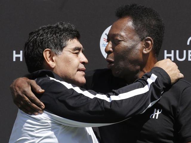 Pelé, Maradona, Cruyfflos tres tenores.