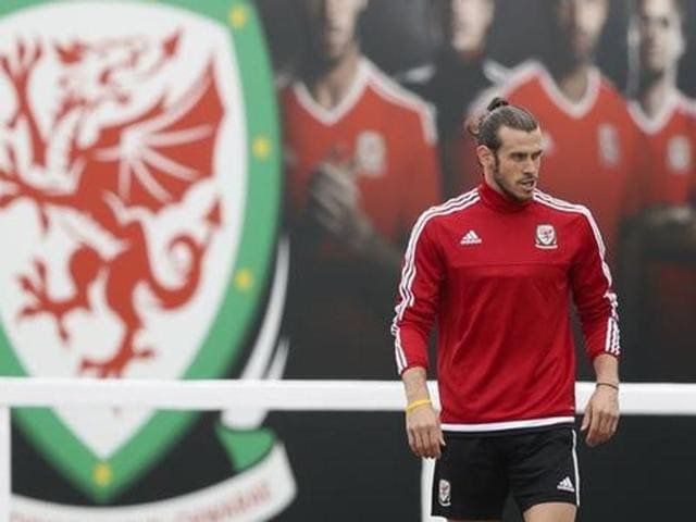 Gareth Bale during a Wales training session in Cosec stadium, Dinard. (Reuters Photo) Gareth Bale during a Wales training session in Cosec stadium, Dinard. (Reuters Photo)