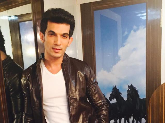 Actor Arjun Bijlani says that for him success means achieving goals that you set for yourselves.