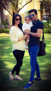 Arjun with wife Neha and son Ayaan.