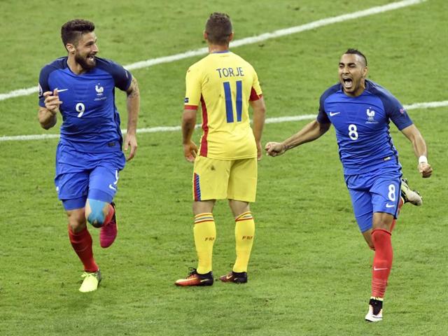France's players celebrate after their last-gasp win over Romania. (AFP) France's players celebrate after their last-gasp win over Romania. (AFP)