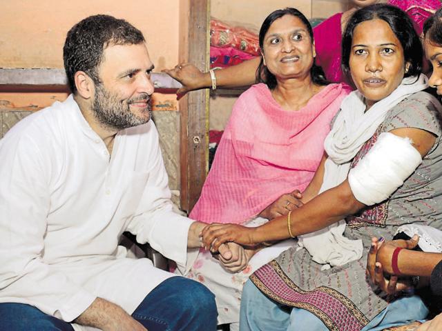 Gandhi visited injured party worker Meena Verma. (Sakib Ali/HT) Gandhi visited injured party worker Meena Verma. (Sakib Ali/HT)